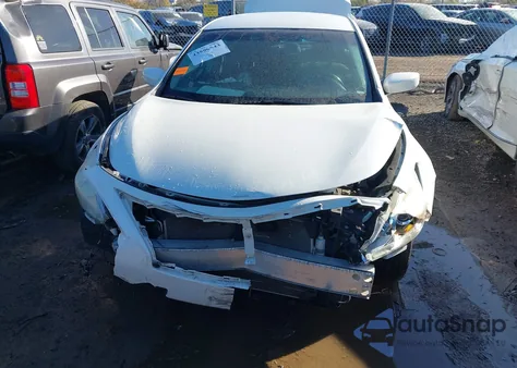 2015 Nissan Altima 2.5/2.5 S/2.5 Sl/2.5 Sv z USA, uszkodzony, nr VIN 1N4AL3AP0FC231759